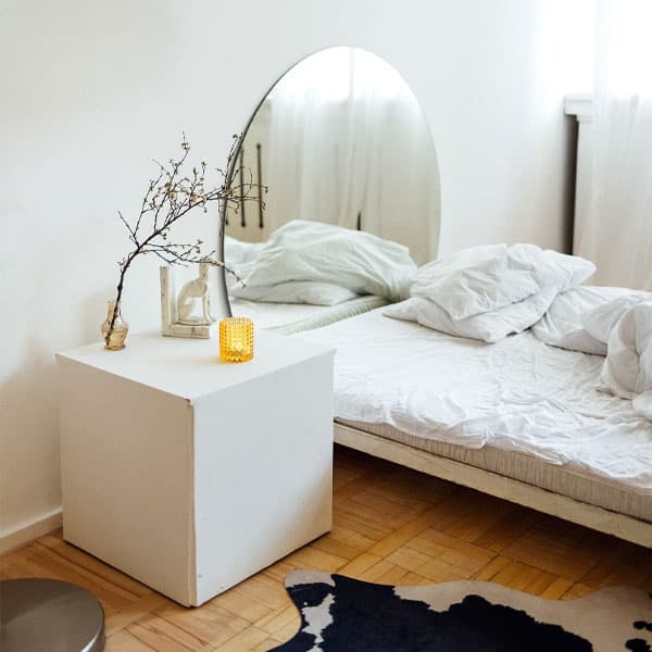 Großer Schlafzimmerspiegel als Ganzkörperspiegel