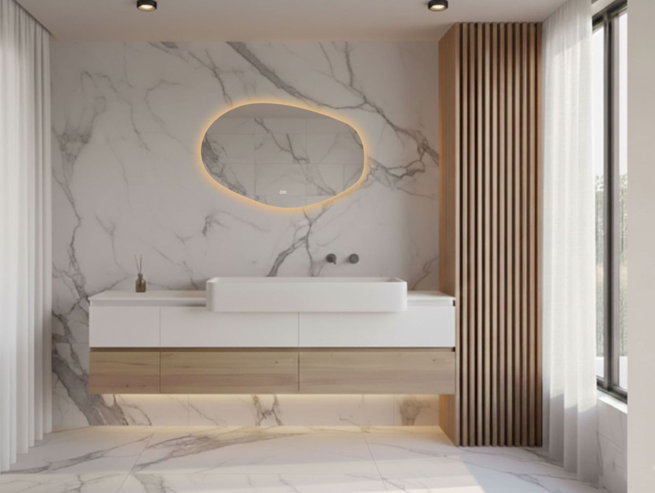 Badspiegel mit Sandstrahlung und Kosmetikspiegel