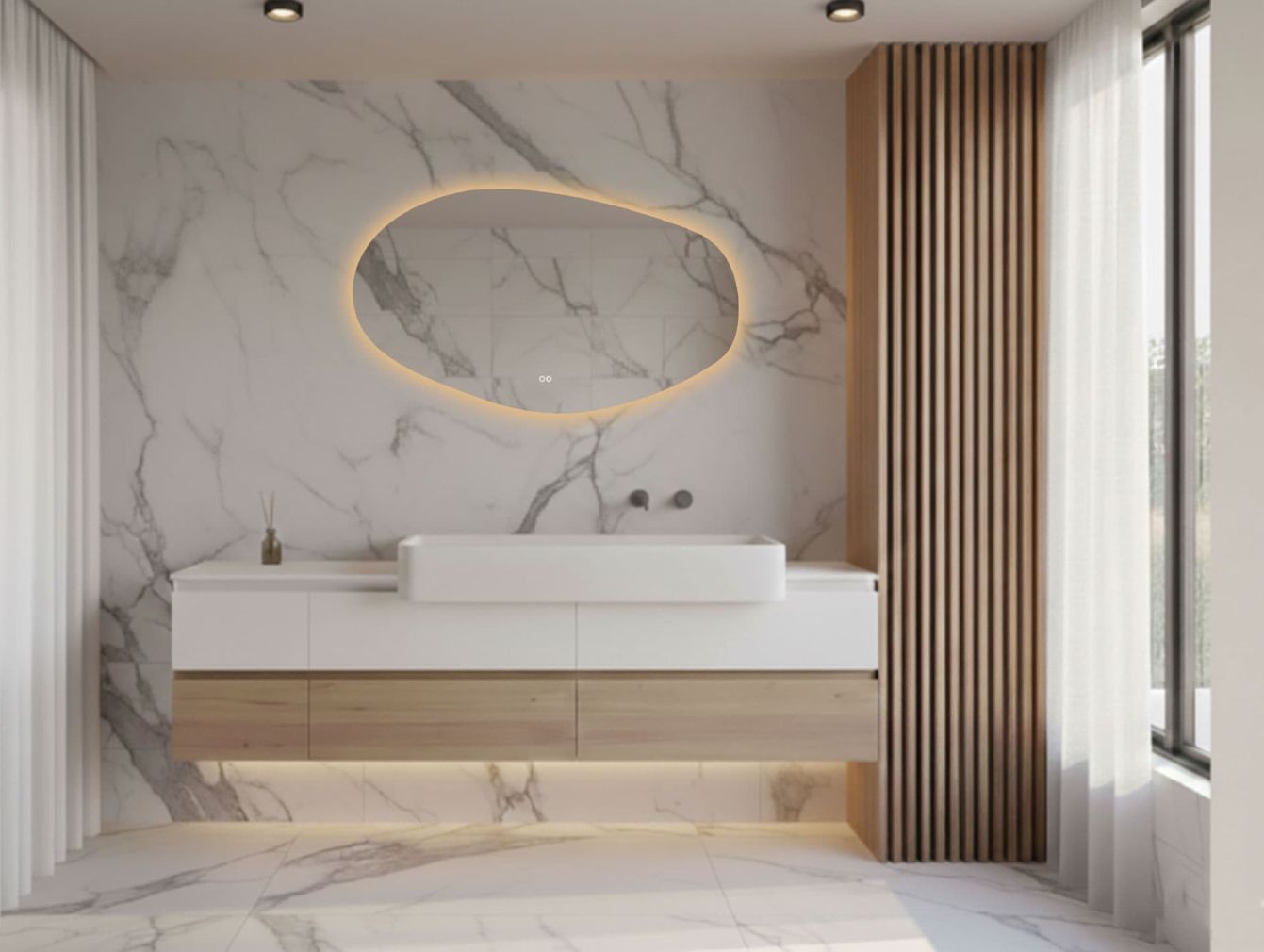 Badspiegel mit Sandstrahlung und Kosmetikspiegel